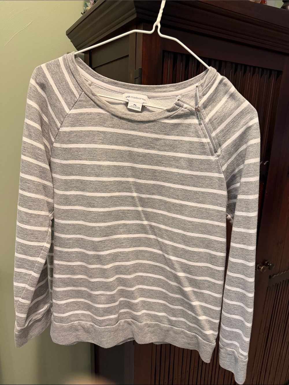 Liz Claiborne Gray & White Striped Lightweight Pullover